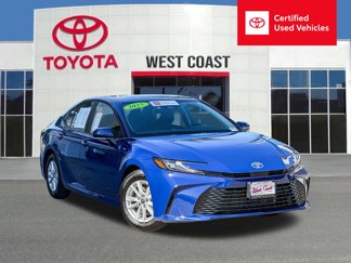 Used 2025 Toyota Camry LE image 1