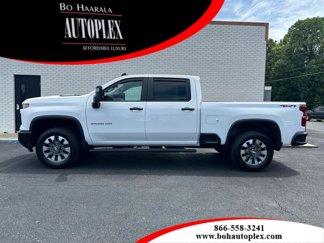 Used 2024 Chevrolet Silverado 2500 Custom w/ Custom Value Package image 1