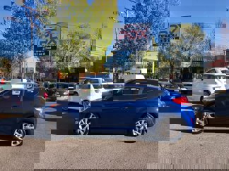 Used 2016 Hyundai Veloster image 1