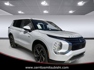 New 2025 Mitsubishi Outlander SE image 1