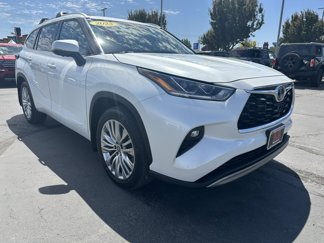 Used 2023 Toyota Highlander Platinum image 1