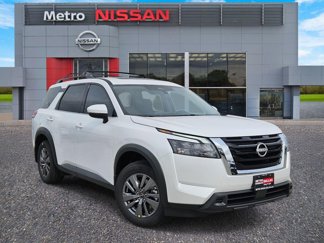 New 2025 Nissan Pathfinder SV w/ SV Premium Package image 1