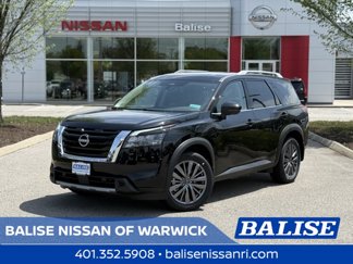 New 2025 Nissan Pathfinder SL w/ SL Premium Package image 1