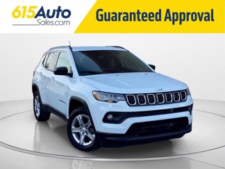 Used 2024 Jeep Compass Latitude w/ Altitude Special Edition image 1