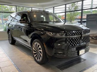 New 2025 Lincoln Navigator L Black Label image 1