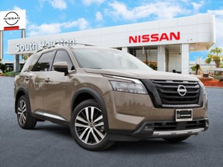 New 2025 Nissan Pathfinder Platinum image 1