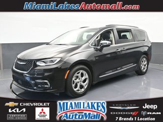Used 2023 Chrysler Pacifica Limited image 1