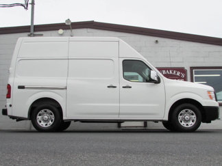 Used 2020 Nissan NV 3500 SV image 1