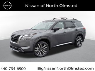 New 2025 Nissan Pathfinder Platinum image 1
