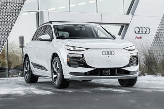 New 2025 Audi Q6 e-tron Premium Plus image 1