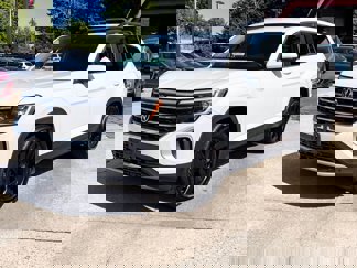 Used 2024 Volkswagen Atlas SE w/ Black Wheel Package image 1