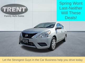 Used 2018 Nissan Versa SV image 1