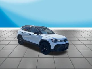 New 2025 Volkswagen Taos SE image 1