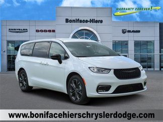 New 2026 Chrysler Pacifica Select image 1