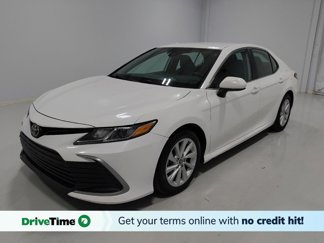 Used 2021 Toyota Camry LE image 1