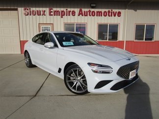 Used 2022 Genesis G70 3.3T image 1