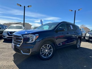 Used 2022 GMC Terrain SLT image 1