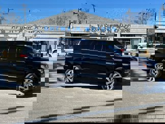 Used 2022 Lincoln Navigator L Reserve image 1