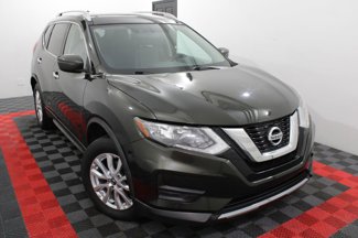 Used 2017 Nissan Rogue SV image 1