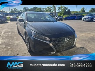 Used 2024 Nissan Altima 2.5 SV image 1