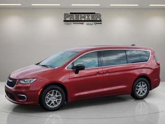 New 2025 Chrysler Pacifica Select image 1