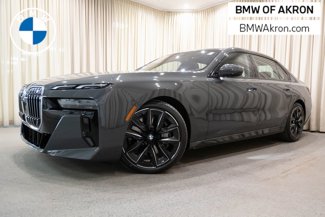 New 2025 BMW 760i xDrive w/ Premium Package image 1