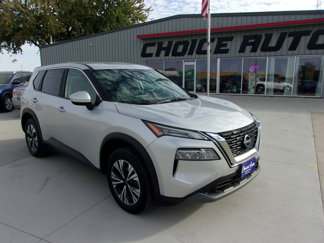 Used 2023 Nissan Rogue SV image 1