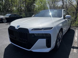 New 2025 BMW 740i w/ Premium Package image 1
