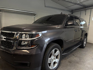 Used 2017 Chevrolet Suburban LT image 1