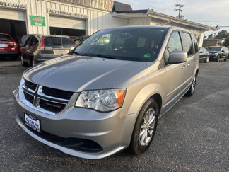 Used 2015 Dodge Grand Caravan SE image 1