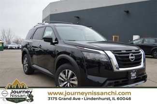 New 2025 Nissan Pathfinder SL image 1