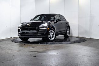 Used 2025 Porsche Macan image 1