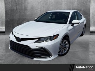 Used 2022 Toyota Camry LE image 1