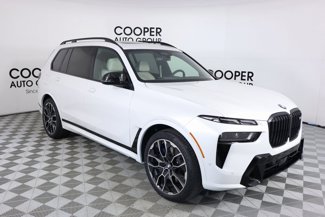 New 2025 BMW X7 M60i image 1