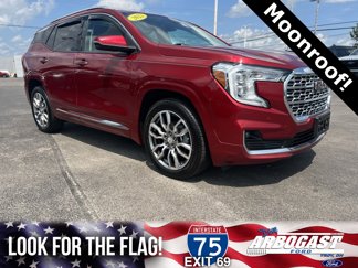 Used 2022 GMC Terrain Denali image 1