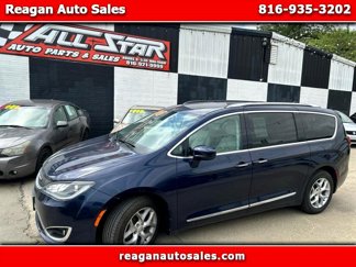 Used 2017 Chrysler Pacifica Touring-L Plus w/ Tire & Wheel Group image 1