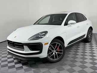 Certified 2025 Porsche Macan S image 1