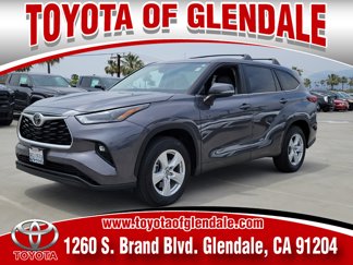 Certified 2023 Toyota Highlander LE image 1