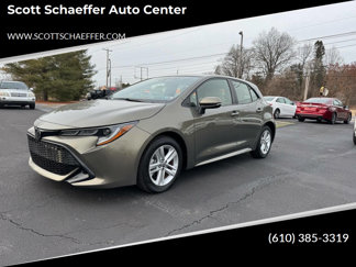 Used 2020 Toyota Corolla Hatchback image 1