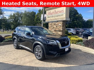 Used 2024 Nissan Pathfinder SV image 1