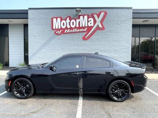 Used 2017 Dodge Charger SXT w/ Rallye Group image 1