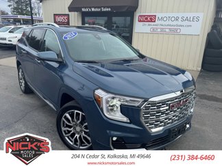 Used 2024 GMC Terrain Denali image 1