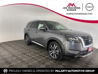 New 2025 Nissan Pathfinder Platinum image 1