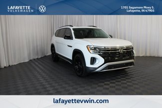 New 2025 Volkswagen Atlas Peak Edition SE image 1