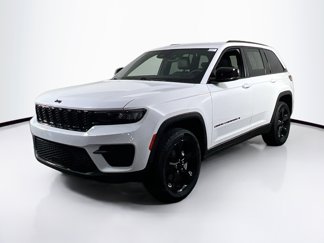 Used 2023 Jeep Grand Cherokee Altitude image 1