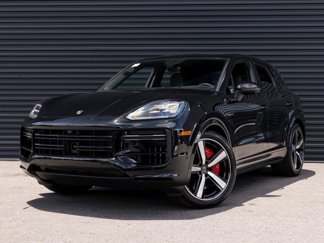 Certified 2025 Porsche Cayenne Turbo image 1