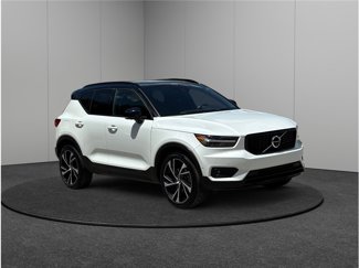 Used 2019 Volvo XC40 T5 R-Design image 1