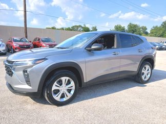 Used 2025 Chevrolet Trax LS image 1