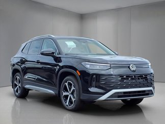 New 2025 Volkswagen Tiguan SE image 1