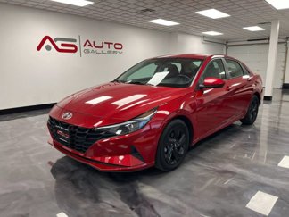 Used 2021 Hyundai Elantra SEL image 1